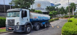 Como os caminhões pipa garantem o abastecimento de água potável